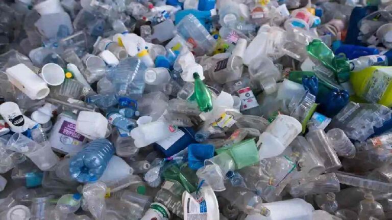 Compress_single_use_plastic